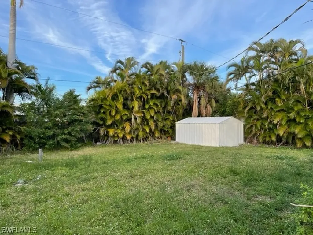 9808 Almetta Avenue Fort Myers FL 33919