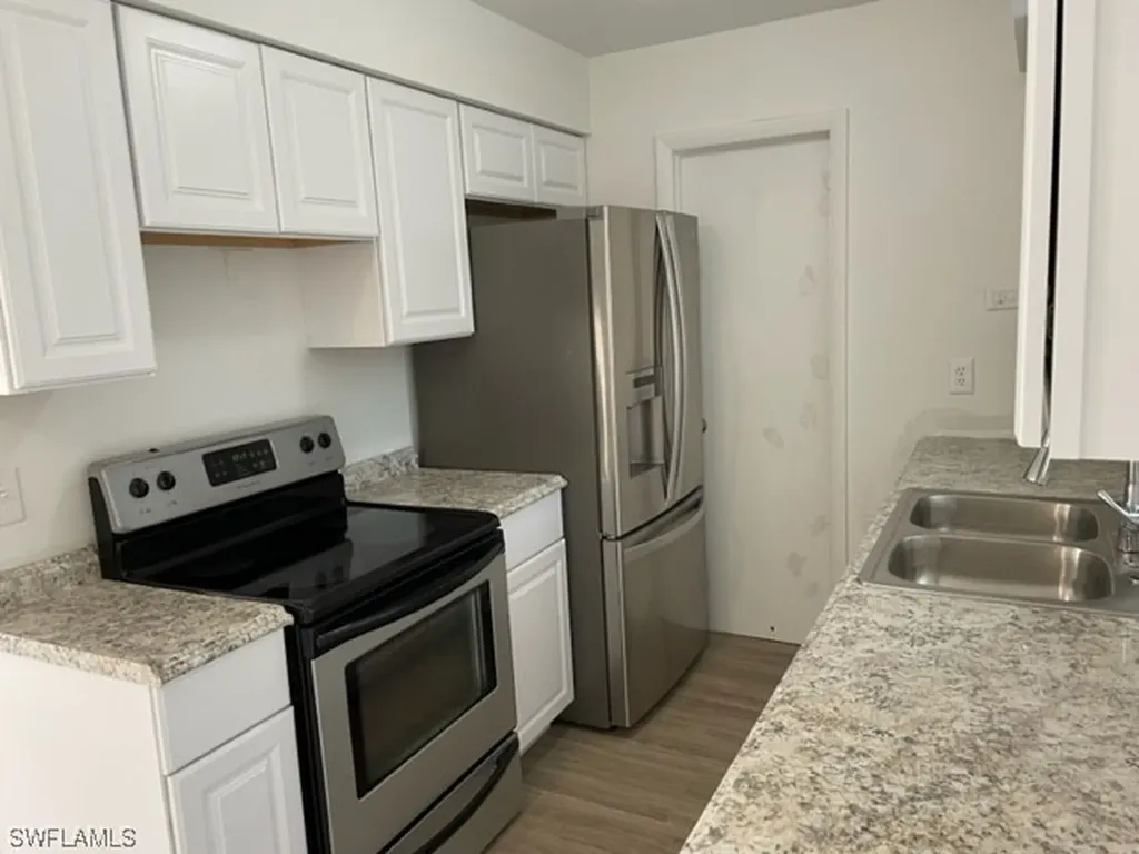 9808 Almetta Avenue Fort Myers FL 33919
