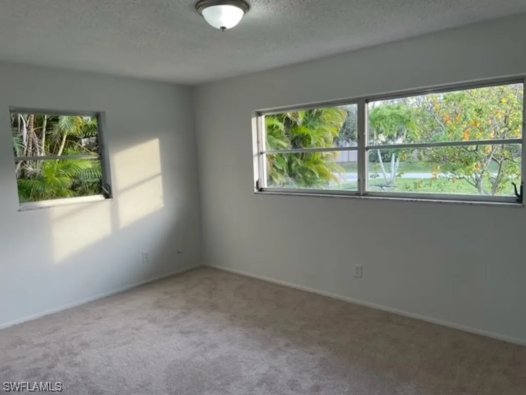 9808 Almetta Avenue Fort Myers FL 33919