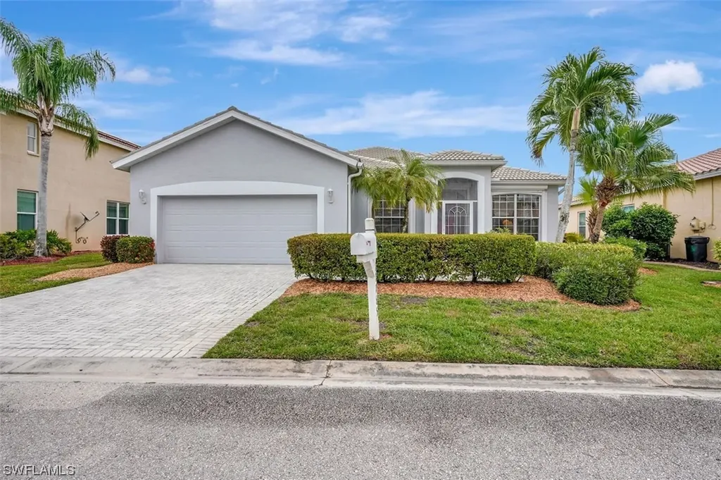 Fort Myers FL, 11165 Lakeland Circle