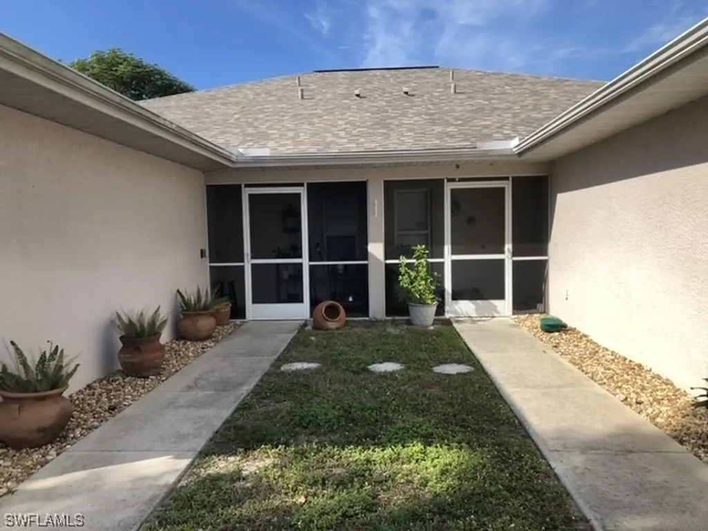 3814-3816 SW 7th Place Cape Coral FL 33914