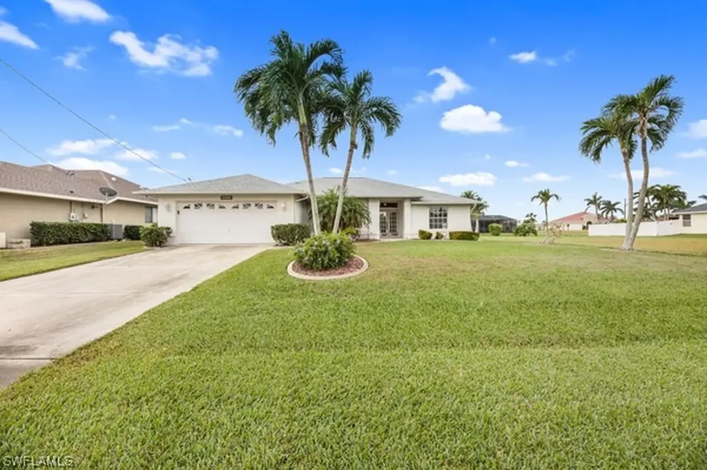 3028 SW 27th Court Cape Coral FL 33914