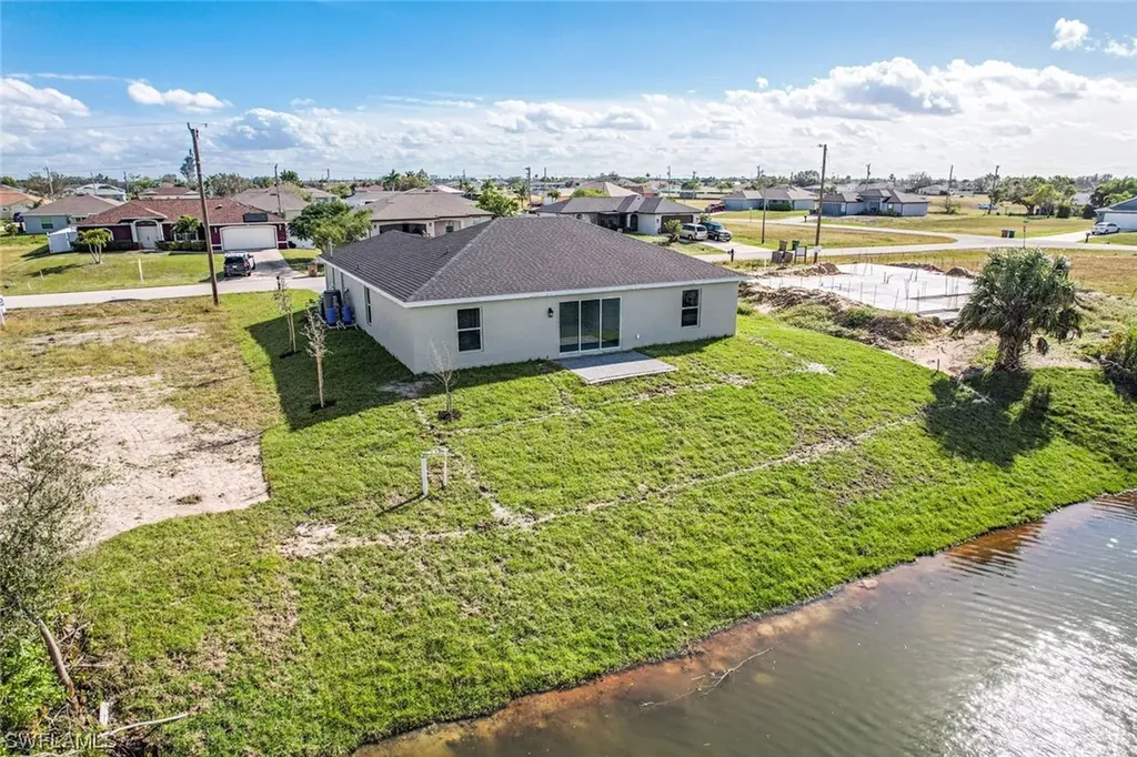 1618 NE 6th Avenue Cape Coral FL 33909