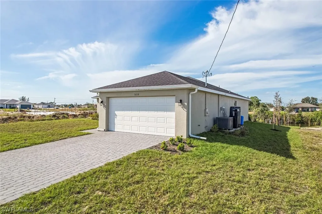 1618 NE 6th Avenue Cape Coral FL 33909