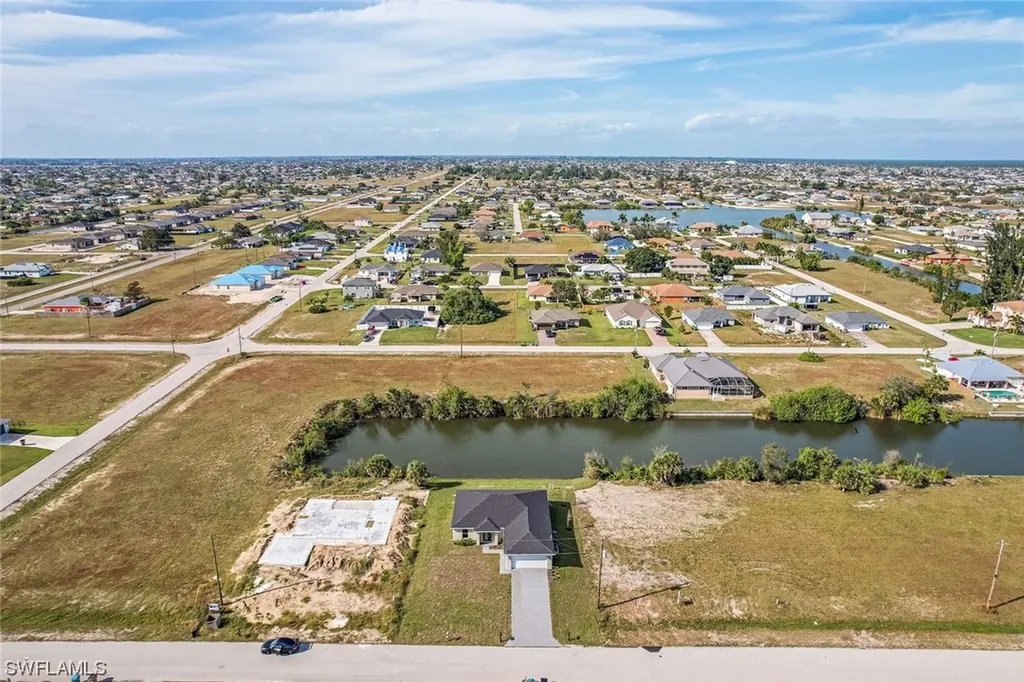 1618 NE 6th Avenue Cape Coral FL 33909