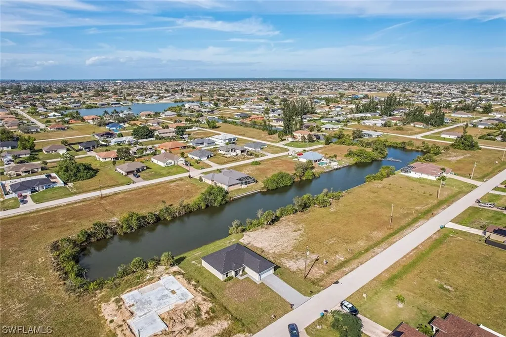 1618 NE 6th Avenue Cape Coral FL 33909