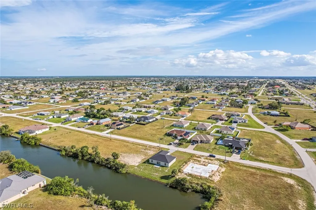 1618 NE 6th Avenue Cape Coral FL 33909