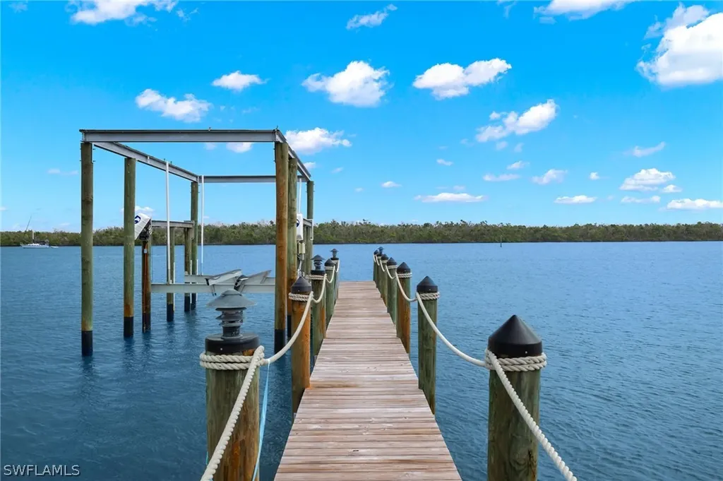 489 Madison Court Fort Myers Beach FL 33931