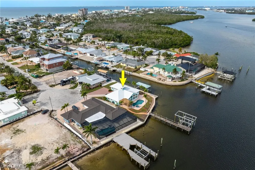 489 Madison Court Fort Myers Beach FL 33931
