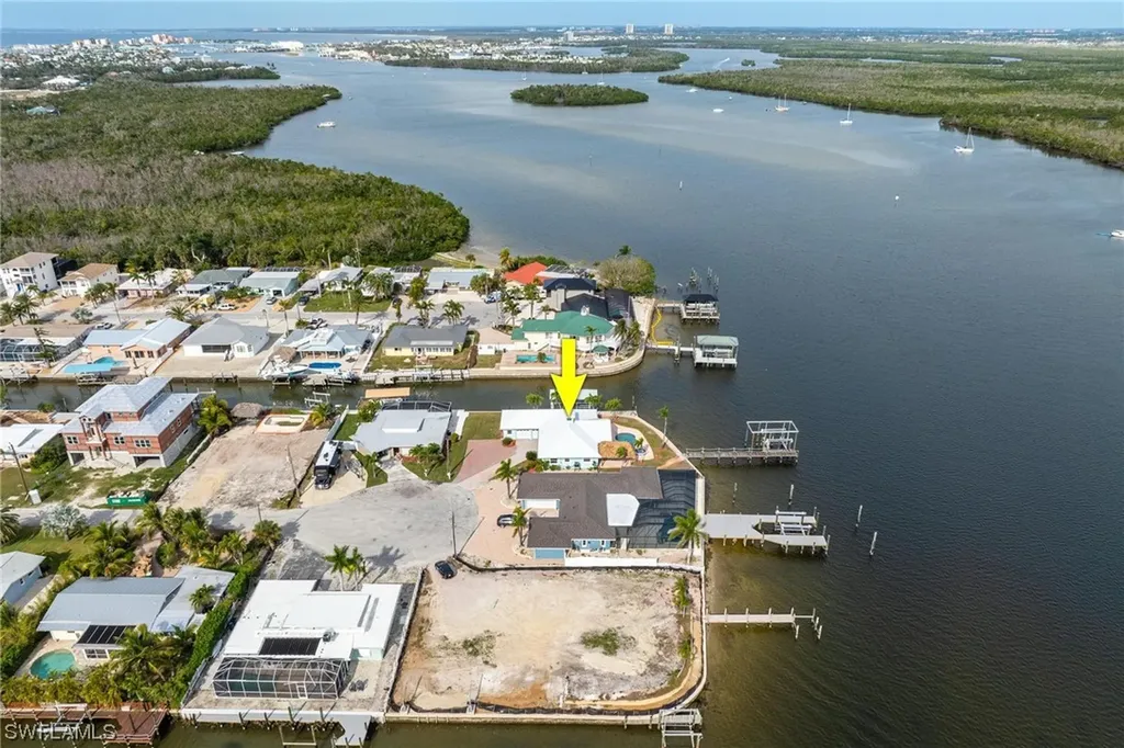 489 Madison Court Fort Myers Beach FL 33931