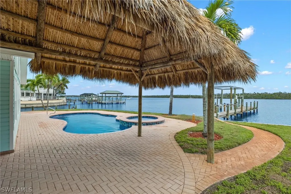 489 Madison Court Fort Myers Beach FL 33931