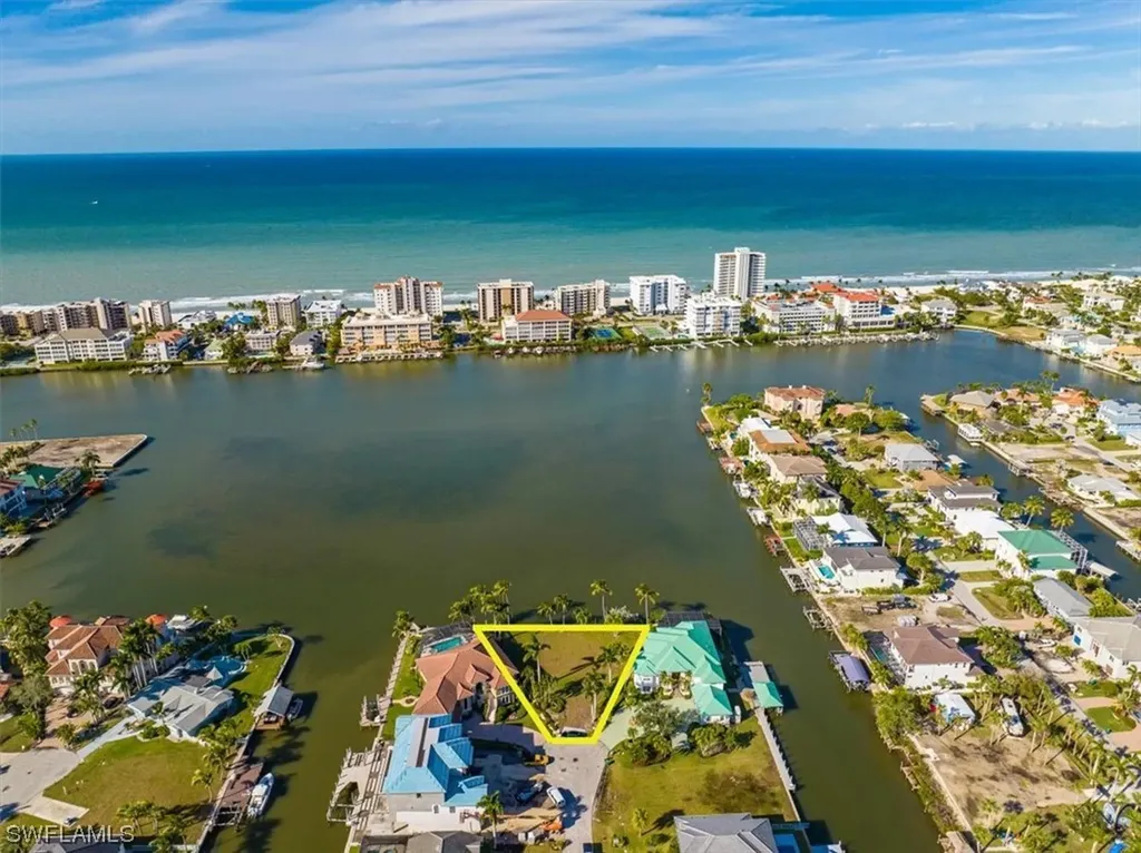 342 Bayside Avenue Naples FL 34108