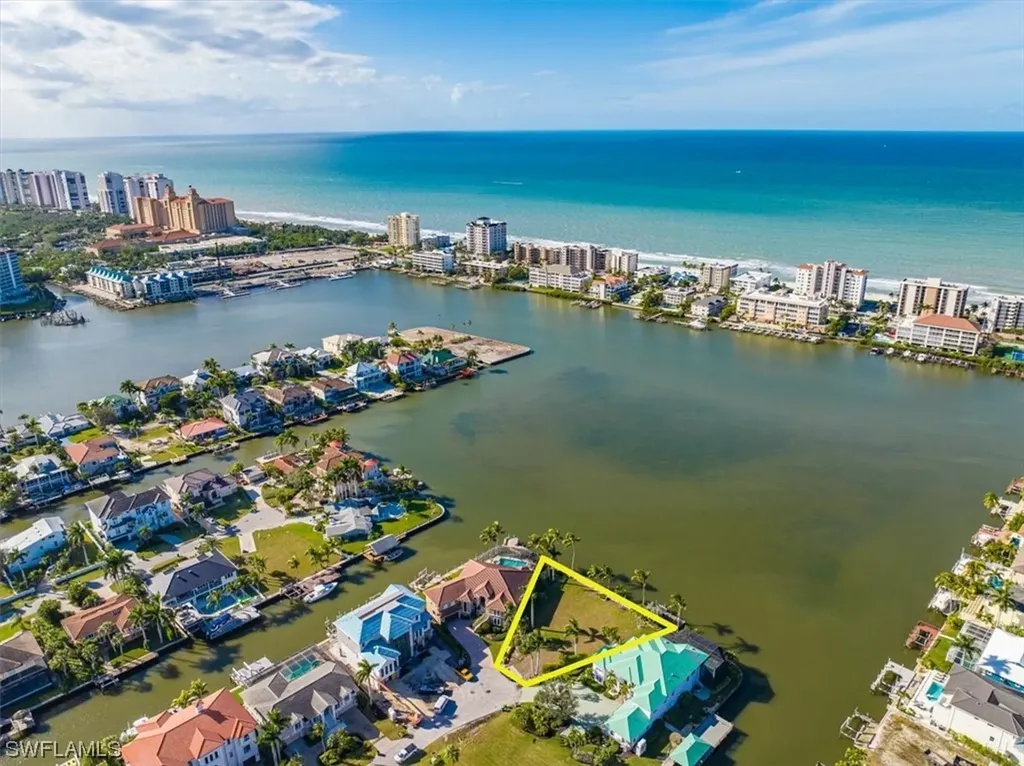 342 Bayside Avenue Naples FL 34108