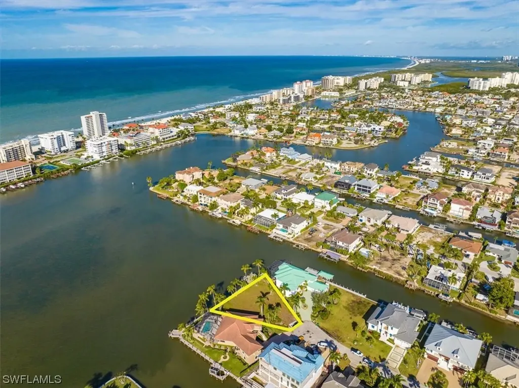342 Bayside Avenue Naples FL 34108