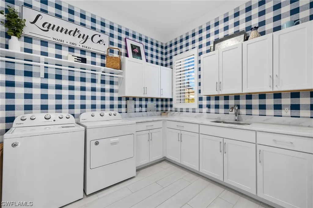 6255 Megans Bay Drive Naples FL 34113