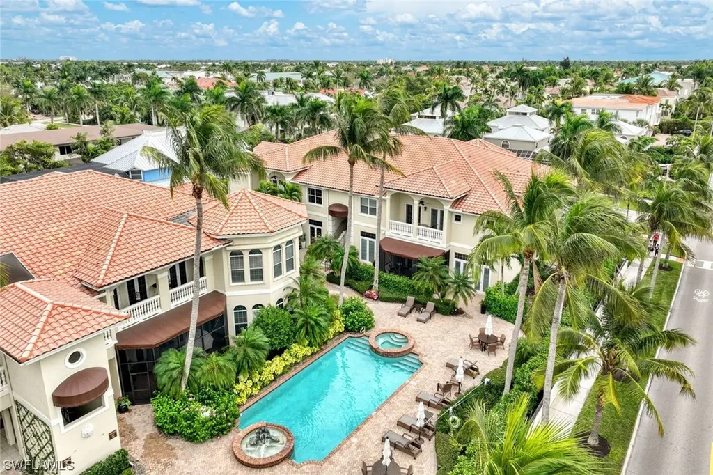 319 7th Avenue S Naples FL 34102