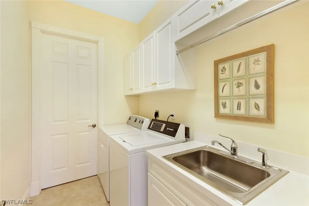 319 7th Avenue S Naples FL 34102