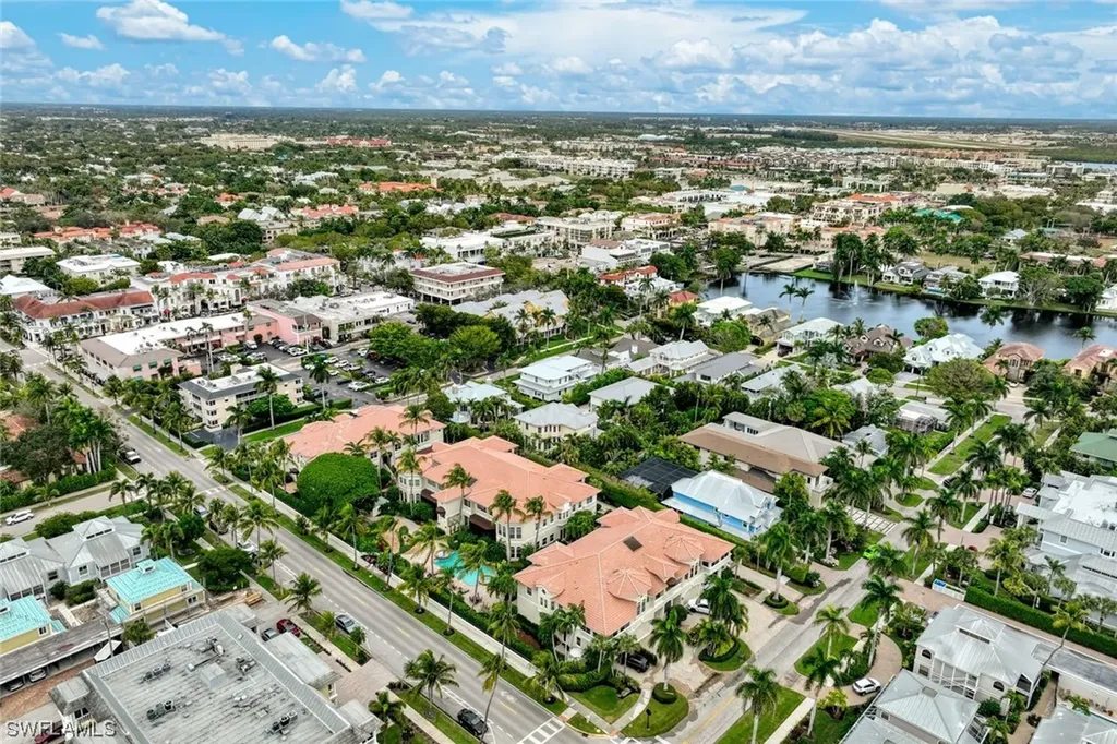 319 7th Avenue S Naples FL 34102