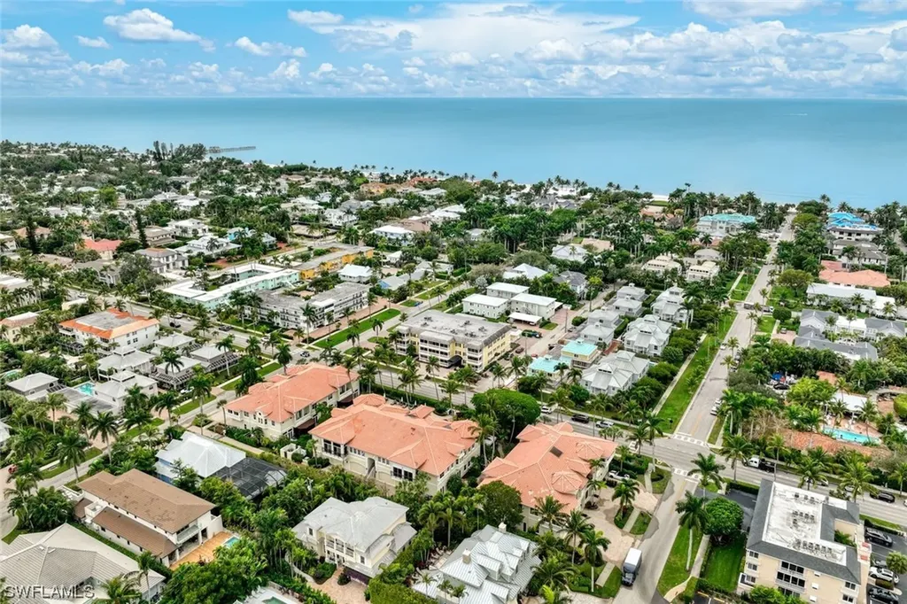 319 7th Avenue S Naples FL 34102