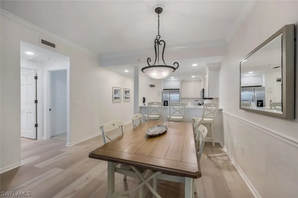 221 9th Street S Naples FL 34102