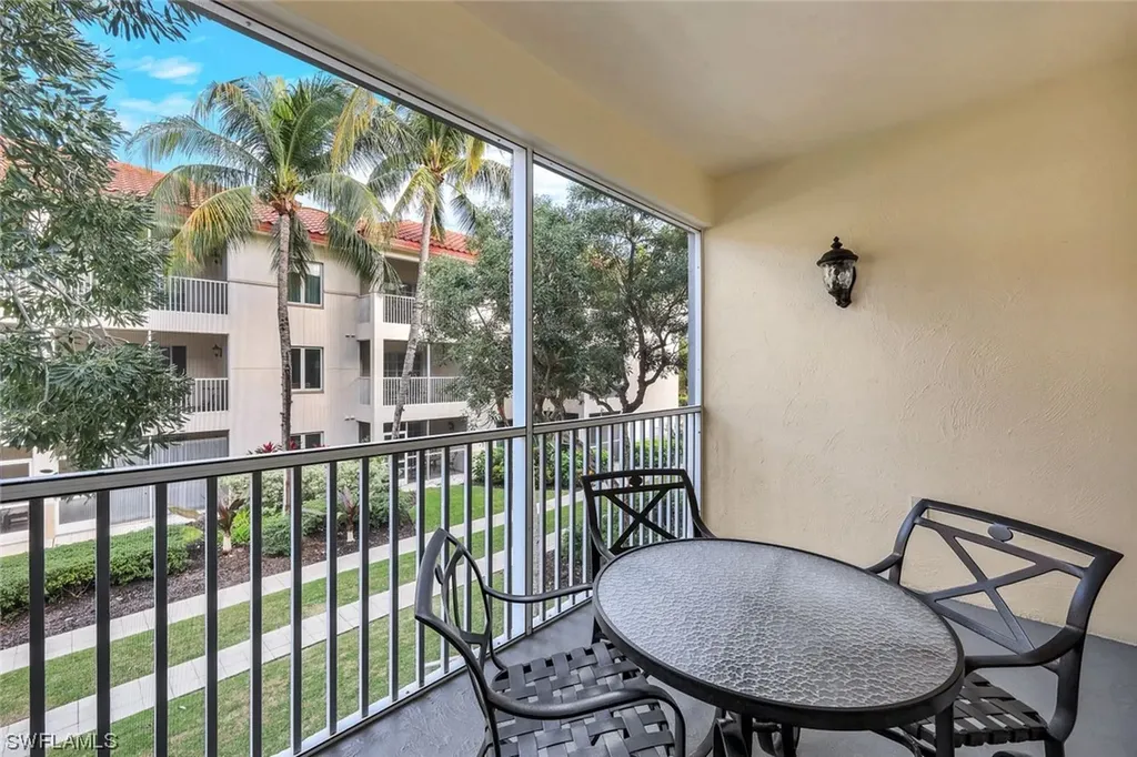 221 9th Street S Naples FL 34102