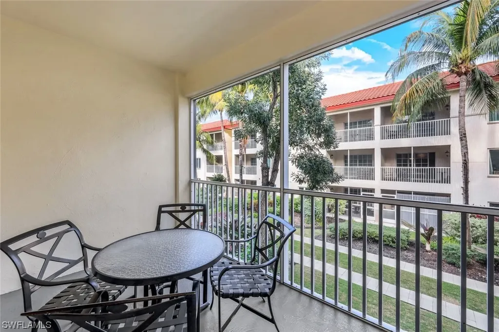 221 9th Street S Naples FL 34102