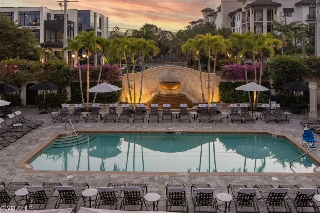 221 9th Street S Naples FL 34102