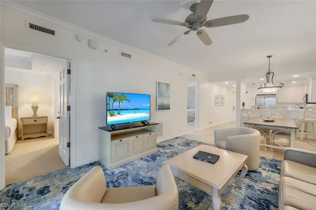 221 9th Street S Naples FL 34102