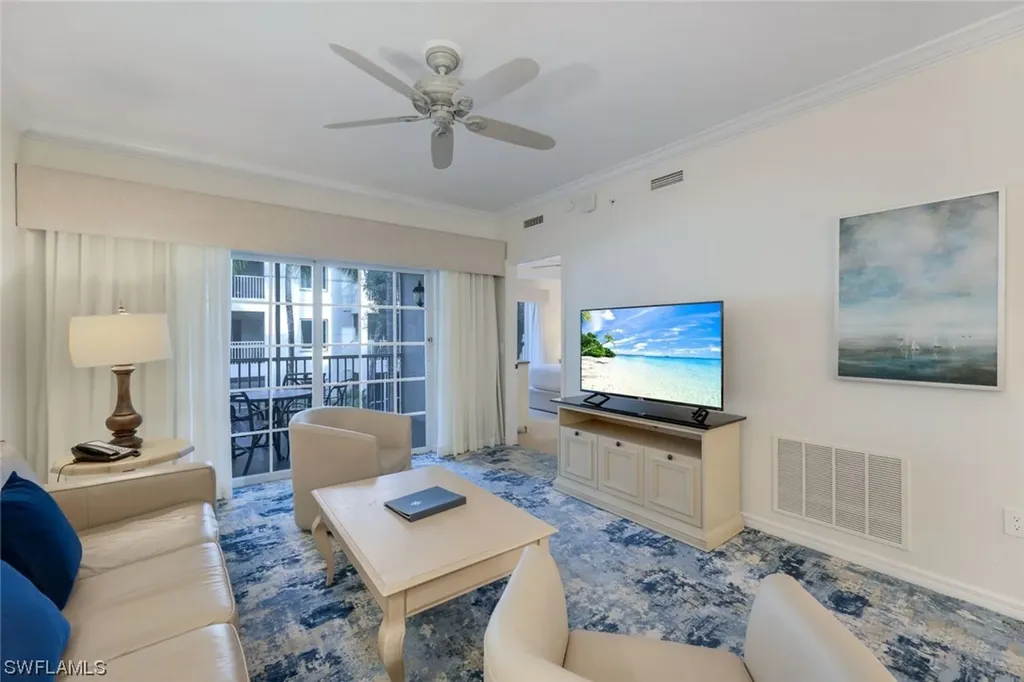221 9th Street S Naples FL 34102
