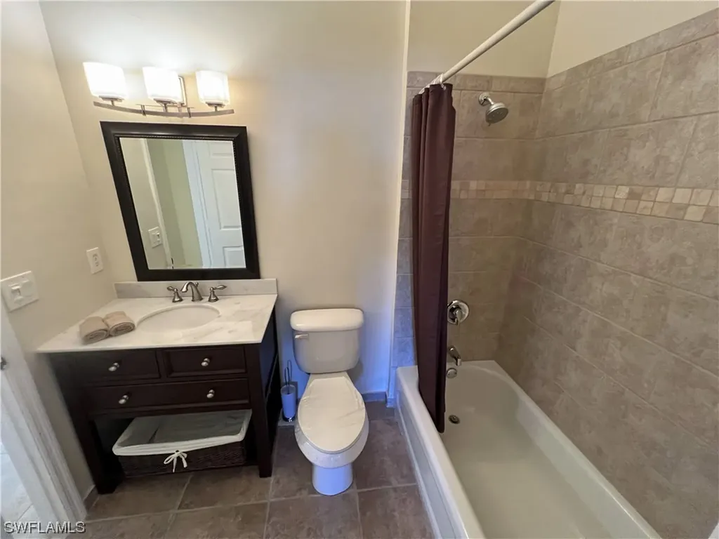 5400 Andover Drive Naples FL 34110