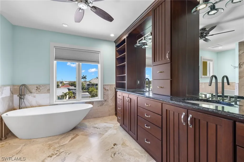 2437 Sapodilla Lane St. James City FL 33956