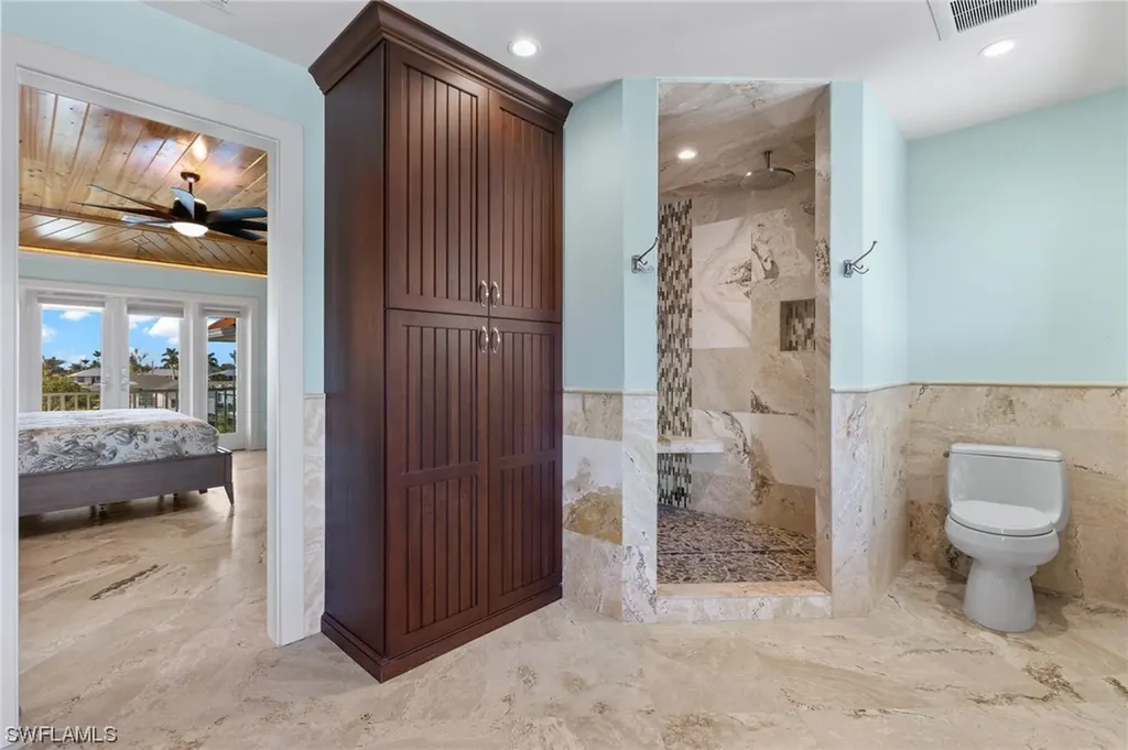 2437 Sapodilla Lane St. James City FL 33956