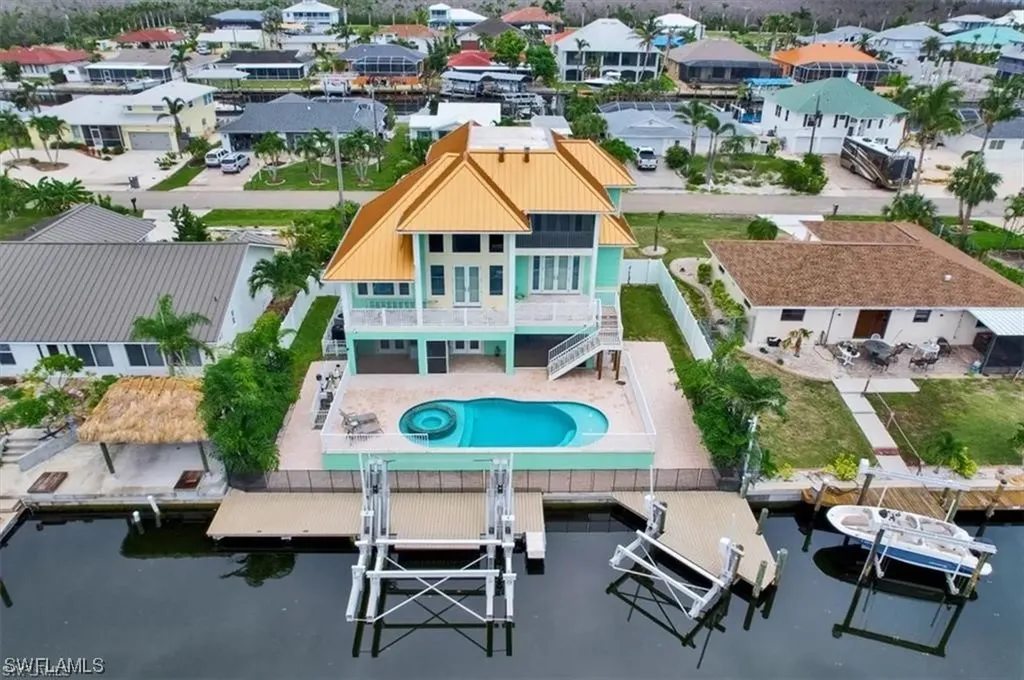 2437 Sapodilla Lane St. James City FL 33956