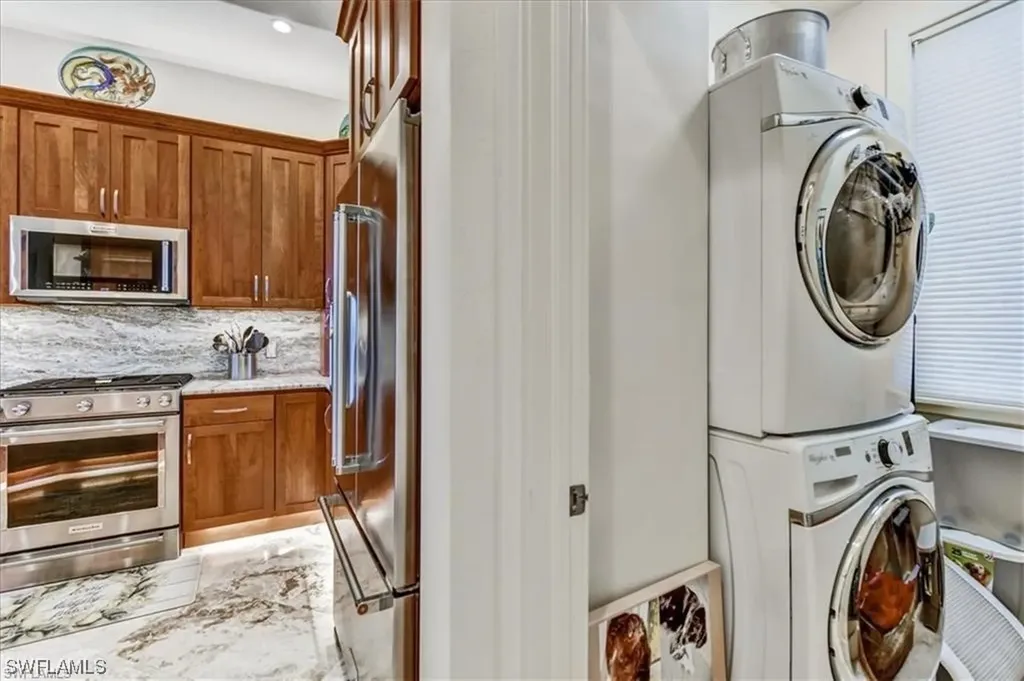 2437 Sapodilla Lane St. James City FL 33956