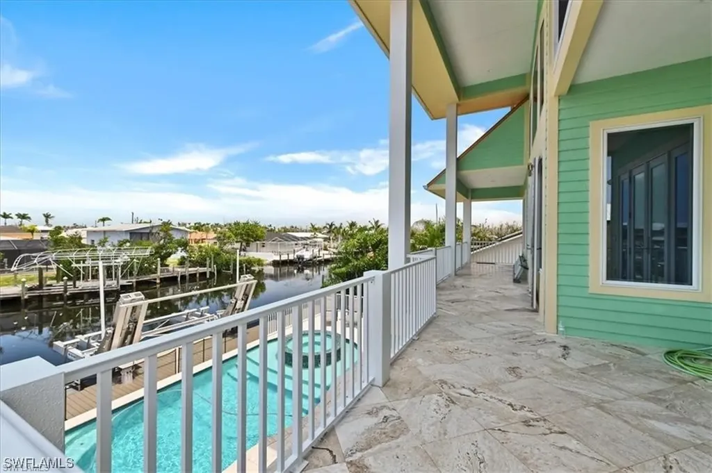 2437 Sapodilla Lane St. James City FL 33956