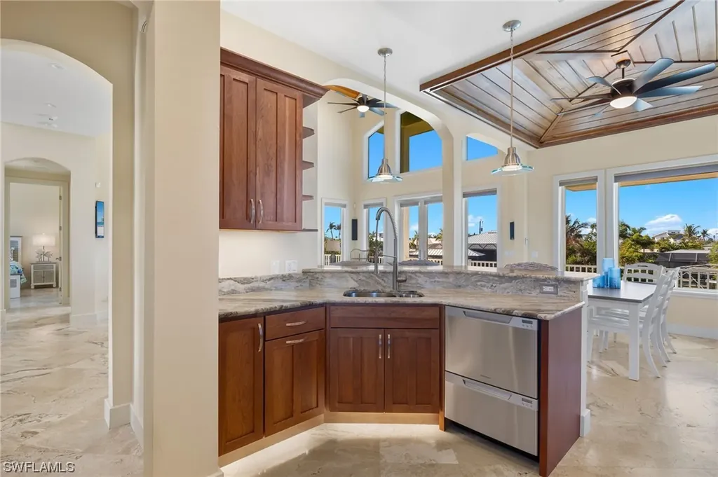 2437 Sapodilla Lane St. James City FL 33956