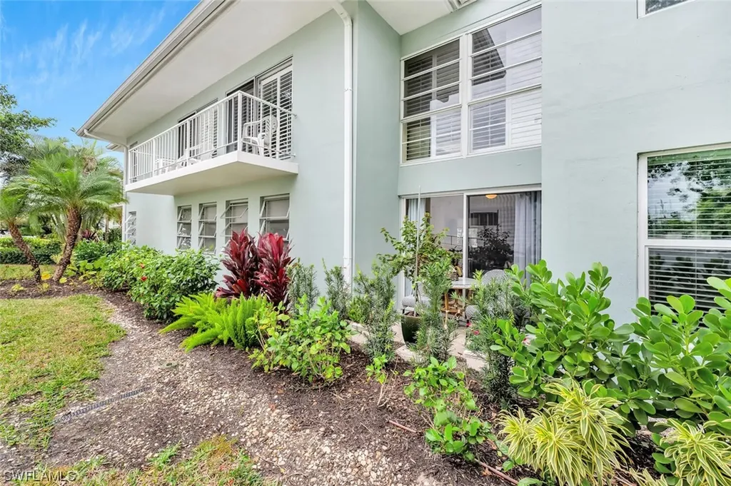 683 12th Avenue S Naples FL 34102