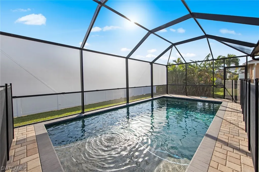 1005 Nw 33rd Place Cape Coral FL 33993