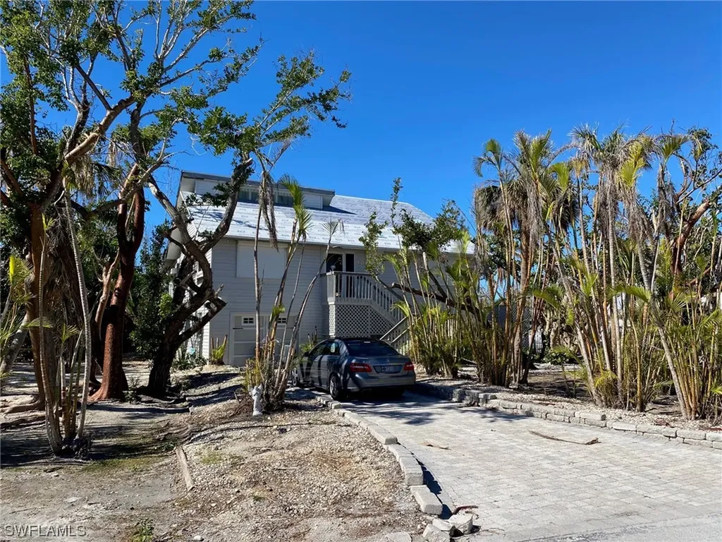2479 Blind Pass Court Sanibel FL 33957