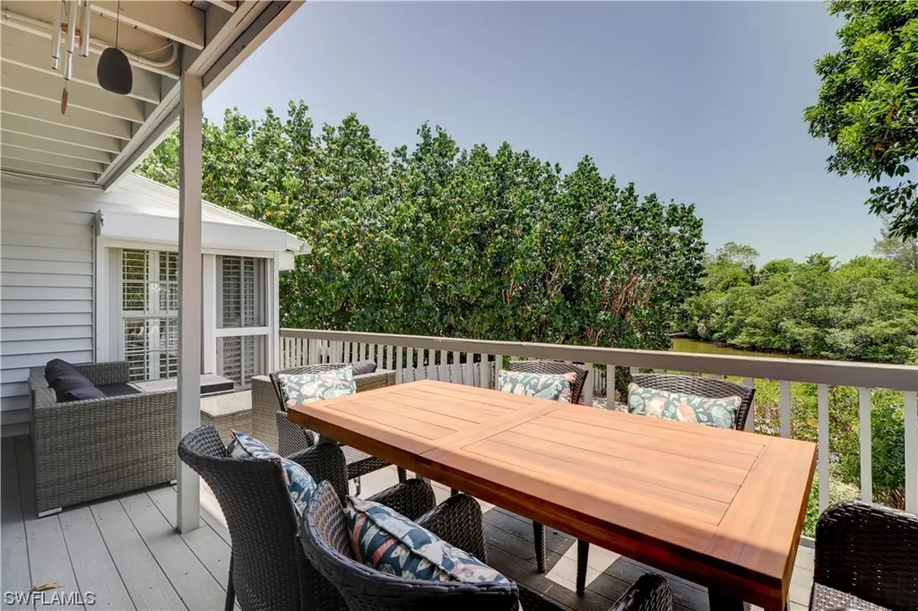2479 Blind Pass Court Sanibel FL 33957