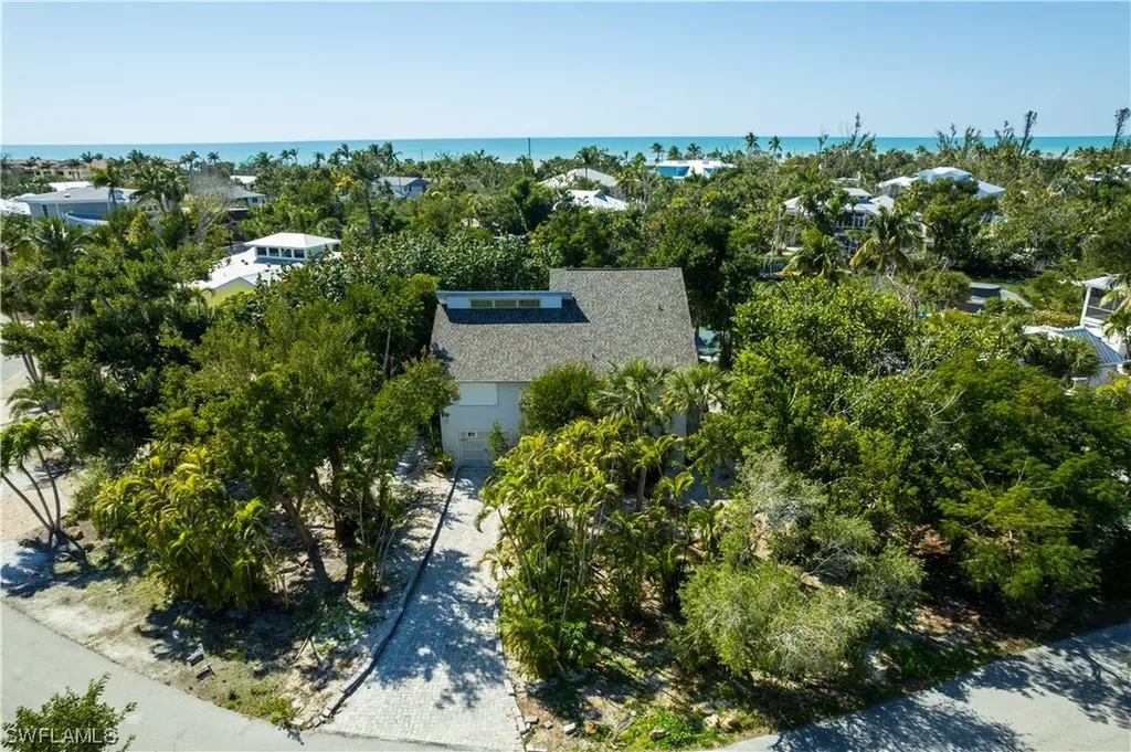 2479 Blind Pass Court Sanibel FL 33957