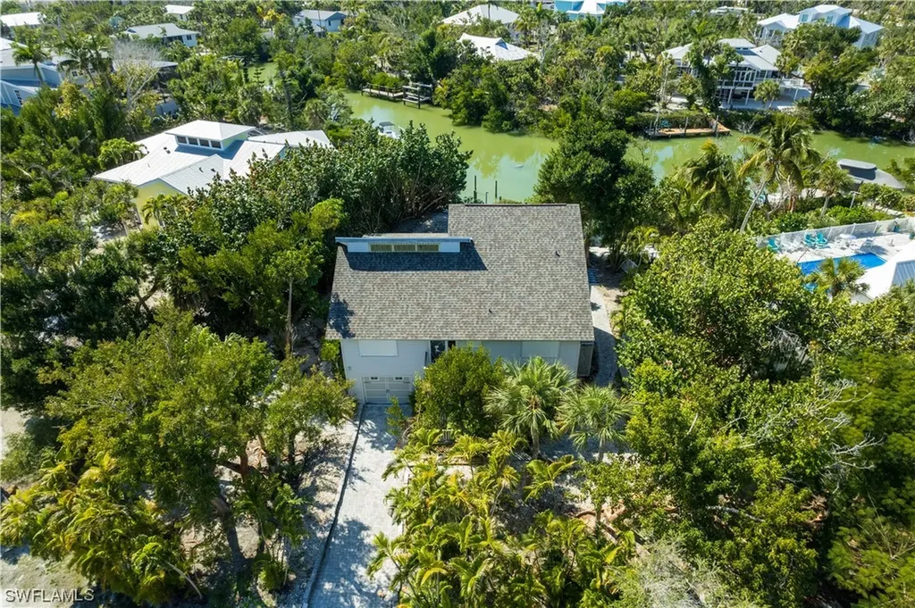 2479 Blind Pass Court Sanibel FL 33957