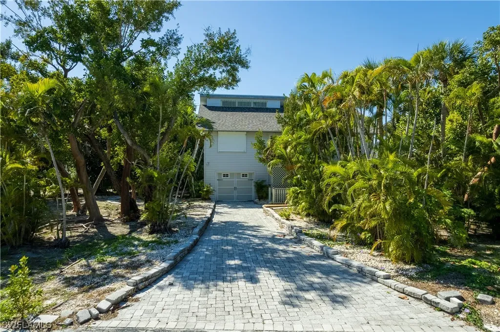 2479 Blind Pass Court Sanibel FL 33957