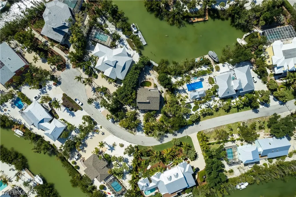 2479 Blind Pass Court Sanibel FL 33957
