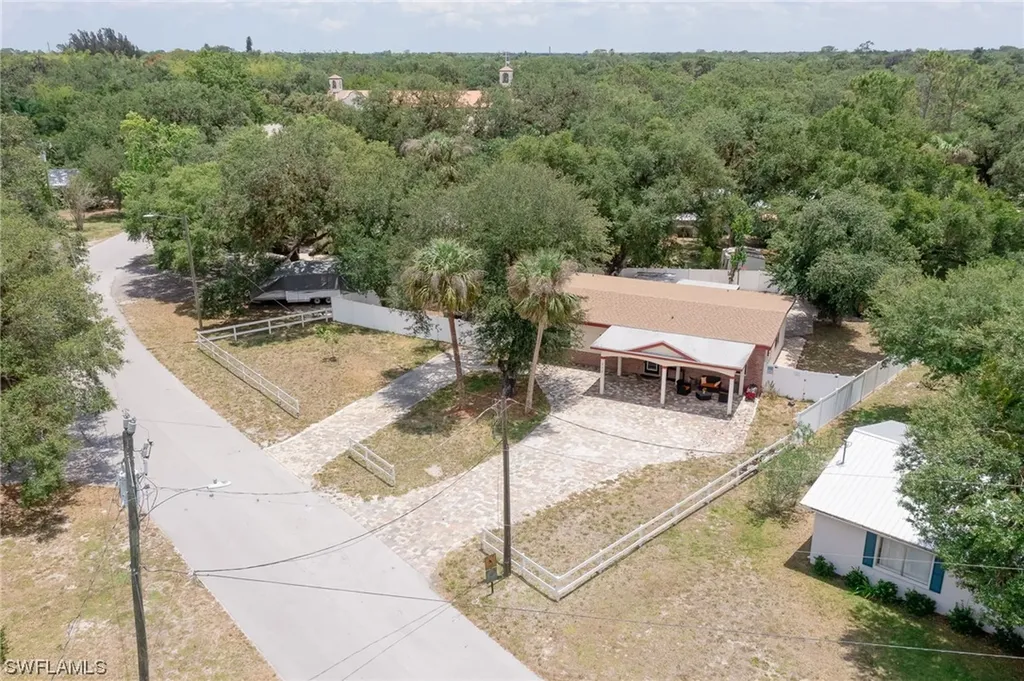 315 Riverview Drive Labelle FL 33935