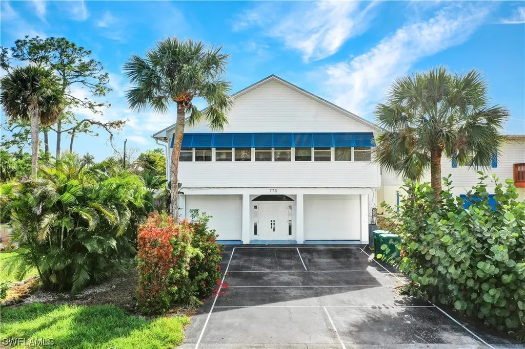 770 Park Avenue Naples FL 34110