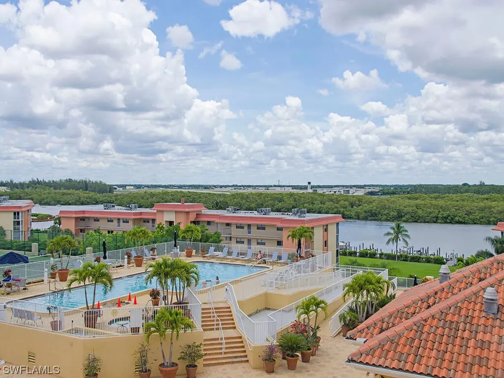 410 Bayfront Place Naples FL 34102