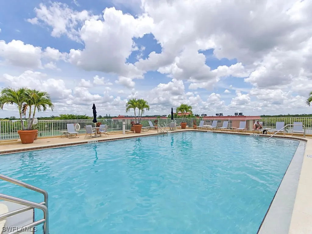 410 Bayfront Place Naples FL 34102