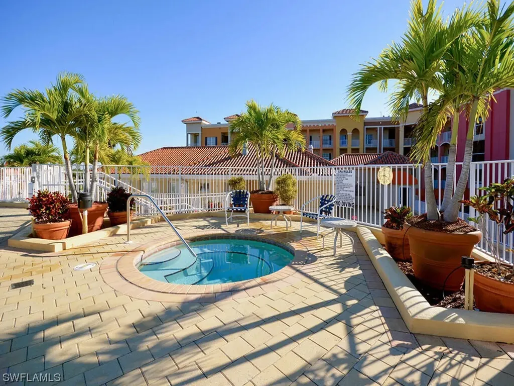 410 Bayfront Place Naples FL 34102