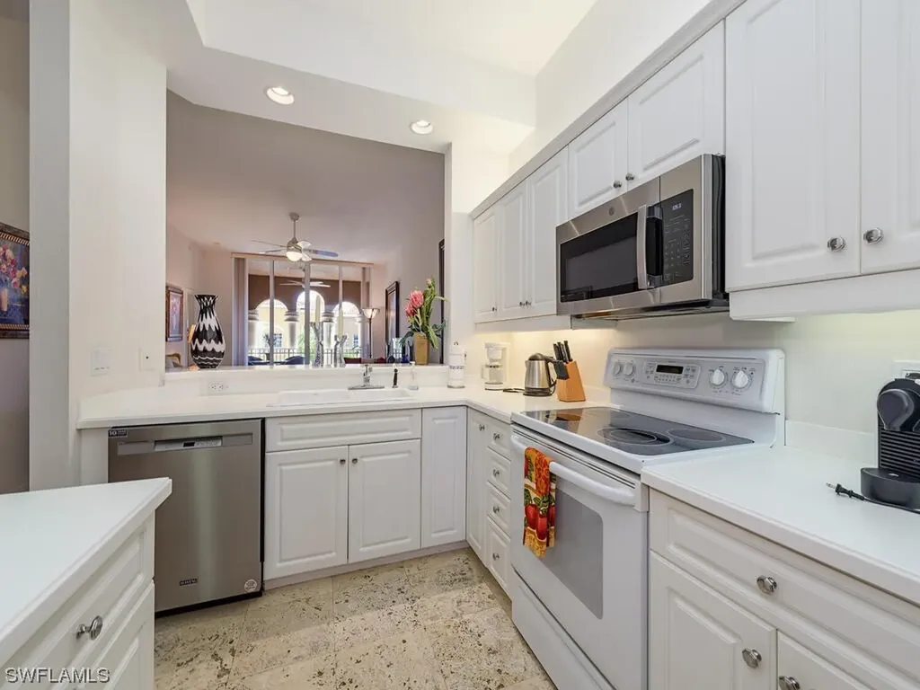 410 Bayfront Place Naples FL 34102